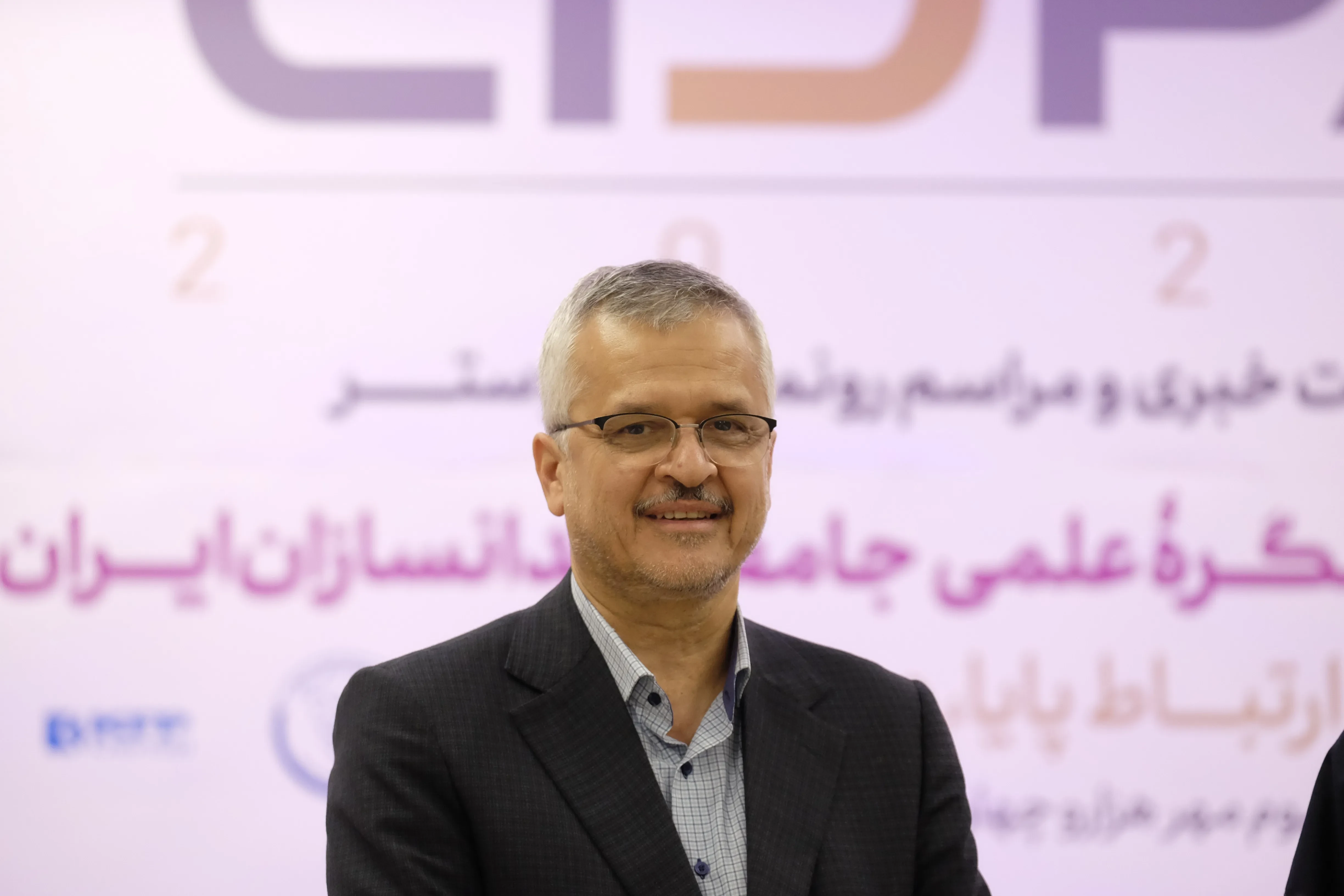 انتصاب دکتر حسینعلی ماهگلی به سرپرستی معاونت دانشجویی، فرهنگی و اجتماعی دانشکده دندانپزشکی دانشگاه علوم پزشکی تهران